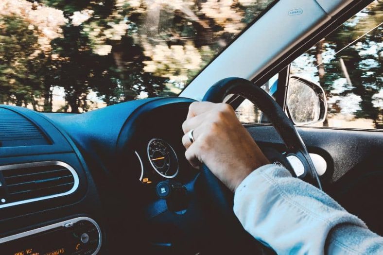 Penyebab Mobil Bergetar Saat Jalan Pelan